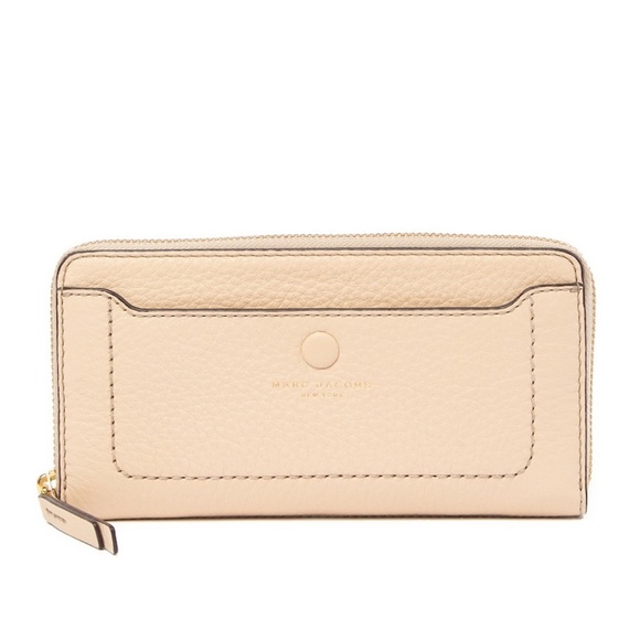 Marc Jacobs Handbags - Marc Jacobs Continental Leather Wallet